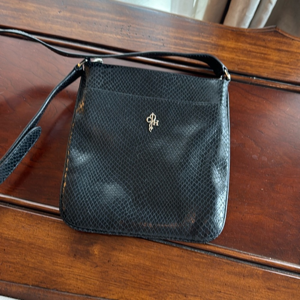 GUC Black Cole Haan Crossbody